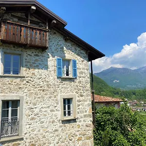 Casa Bloom , Bracca Italia